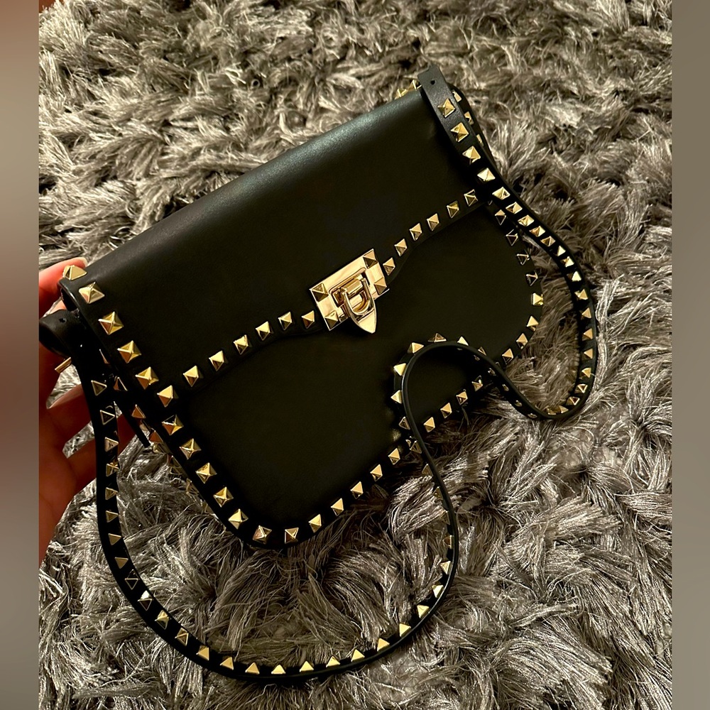 COPY - Valentino rockstud bag - black gold